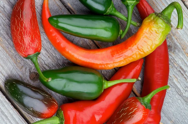 Un mucchio di peperoncini — Foto Stock