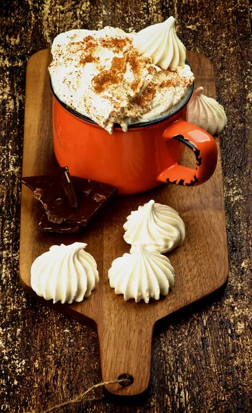 Cioccolata calda con meringhe — Foto Stock