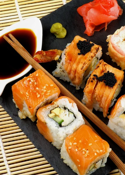様々 な巻き寿司 — ストック写真