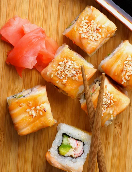 Saumon Maki Roll Photos De Stock Libres De Droits