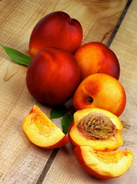 Arrangement of Peaches — Stock Photo, Image