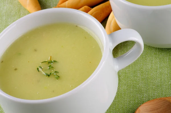 Crema de sopa de espárragos —  Fotos de Stock