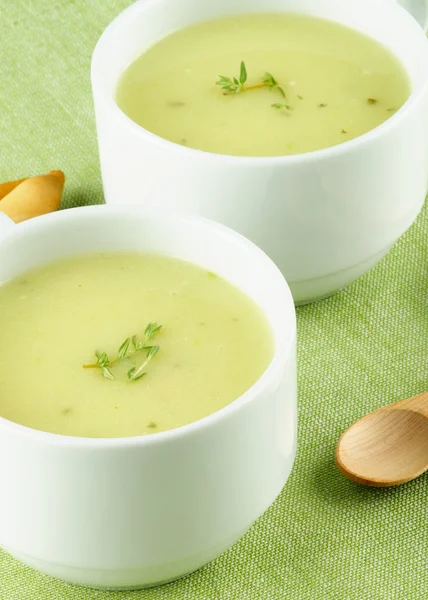 Crema de sopa de espárragos —  Fotos de Stock