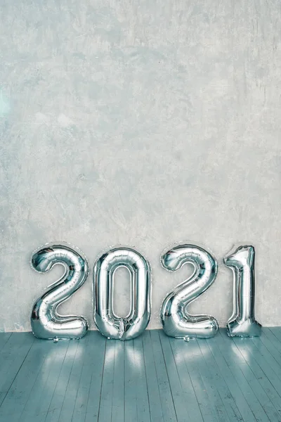 Palloncini Argento 2021 Felice Anno Nuovo 2021 Numeri Metallici 2021 — Foto Stock