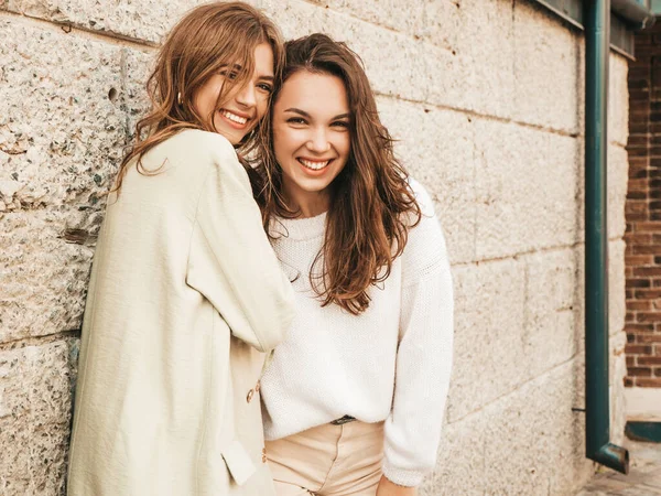 Two Young Beautiful Smiling Hipster Female Trendy White Sweater Coat — Stock Photo, Image