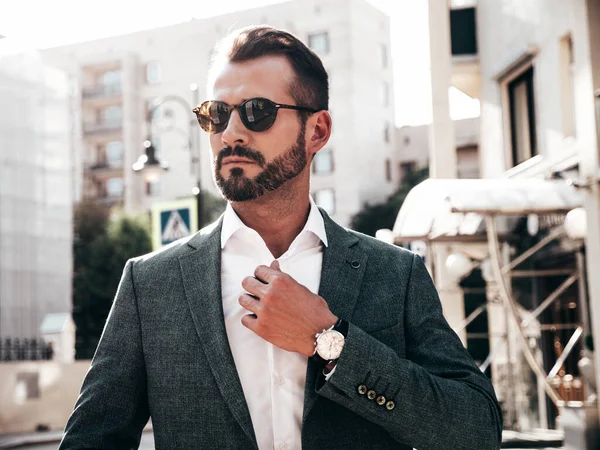 Ritratto Bello Fiducioso Elegante Hipster Lambersexual Modello Uomo Moderno Vestito — Foto Stock