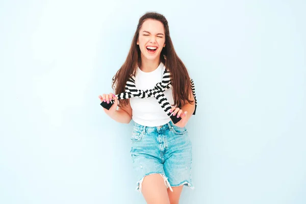 Jovem Bela Fêmea Sorridente Roupas Hipster Verão Moda Mulher Despreocupada — Fotografia de Stock