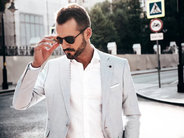 Ritratto Bello Fiducioso Elegante Hipster Lambersexual Modello Uomo Moderno Vestito — Foto Stock