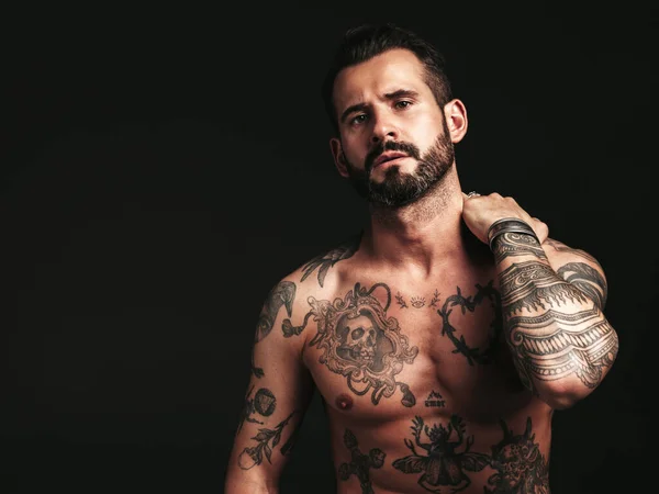 Retrato Guapo Confiado Modelo Hipster Lambersexual Con Estilo Hombre Moderno — Foto de Stock