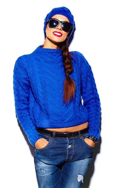 High fashion look.glamor stylish beautiful  young woman model with red lips  in blue sweater — Stock Photo, Image