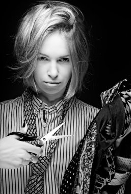 Bağları olan bir genç kız