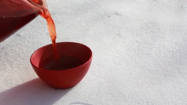 Imágenes Taza Fondo Nieve — Vídeos de Stock