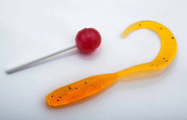 Imagen Cebo Pesca Silicio Caramelo Fondo Blanco — Foto de Stock