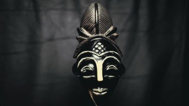 Maske koyu arkaplan görüntüleri