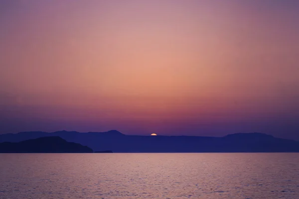 Crete solnedgång. Havet, solen och Ske. Intryck av Grekland — Stockfoto