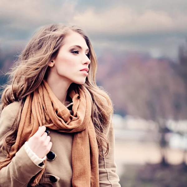 Fashion Model Woman Outdoors — Stock Photo, Image