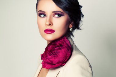 Makyaj ve kahverengi saç güzellik moda Model kadınla