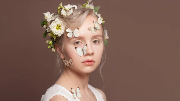 Porträt Einer Sanften Blonden Frau Weibliches Modell Mit Hochzeitsfrisur Weißen — Stockfoto