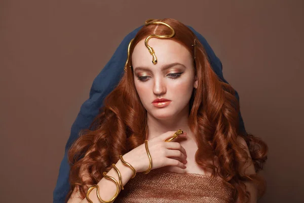 Redhead Woman Renaissance Style Portrait — Stock Photo, Image