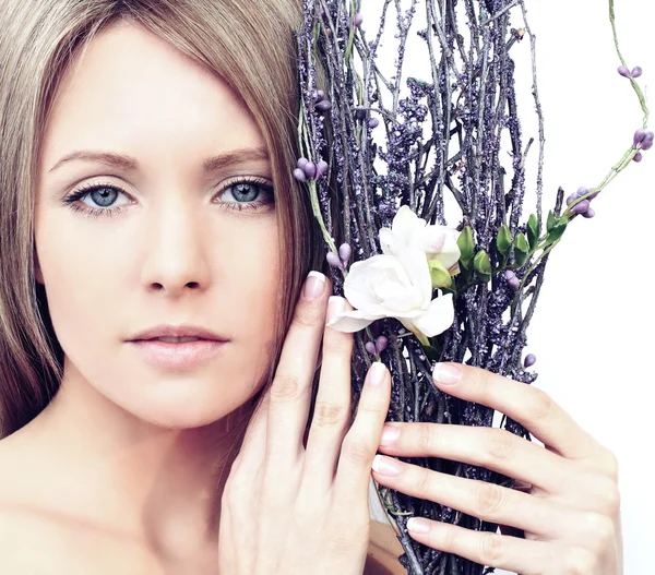 Mulher bela primavera com maquiagem — Fotografia de Stock