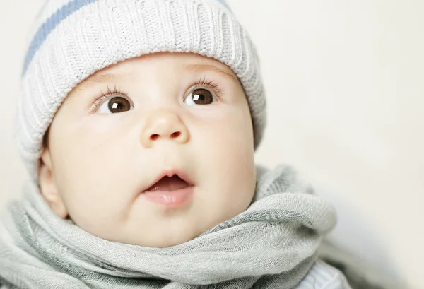 Baby looking up — Stock Photo, Image