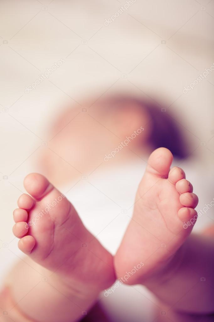 Small baby - newborn feet