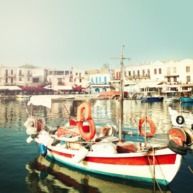 Sabah güneşi, Yunanistan izlenimleri eski teknede