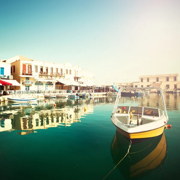 Rethymnon Creta casco antiguo, barcos y mar, impresiones de Grecia —  Fotos de Stock