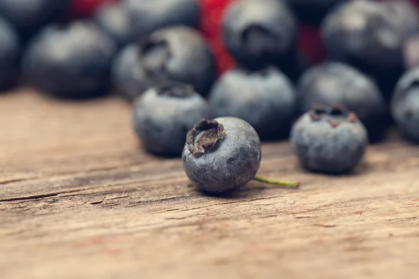 Mat bakgrund med färska blåbär — Stockfoto