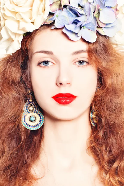 Beauty Blossom Portrait of Woman Fashion Model with Flowers — Stock Photo, Image