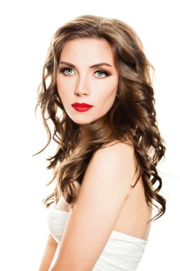 Güzel kadın. Sağlıklı cilt, kıvırcık saç ve makyaj. Moda Ph