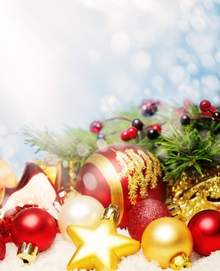 Noel kartı Xmas kırmızı ve altın arka plan dekor, kar bir