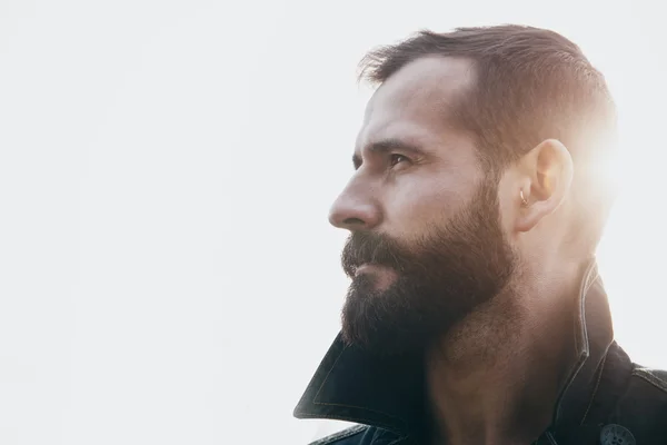 Портрет бородатого человека — стоковое фото
