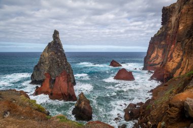 Madeira Adası kayalar
