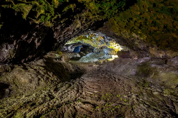 Caverna vulcânica em São Vicêncio, Ilha da Madeira — Fotografia de Stock