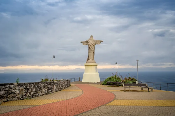 Cristo Rei statue i Ponto Garajau, Madeira . - Stock-foto