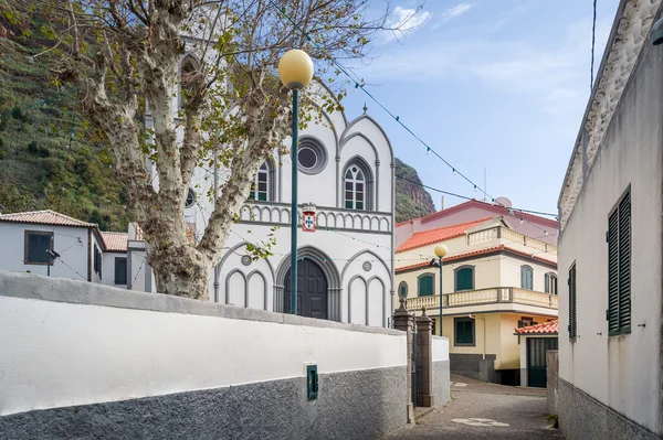 Iglesia en el casco antiguo de Paul do Mar, isla de Madeira —  Fotos de Stock