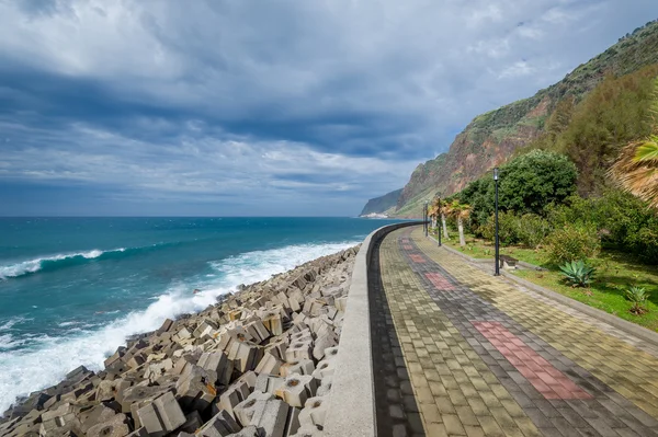 Jardim do Mar aterro da cidade, ilha da Madeira . — Fotografia de Stock