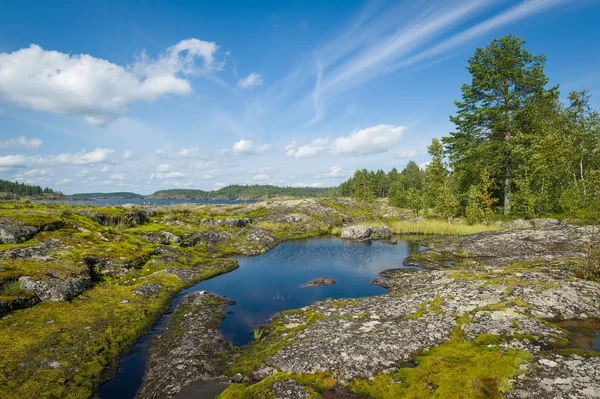 Ladoga lake eilanden, Republiek Karelië landschappen. — Stockfoto