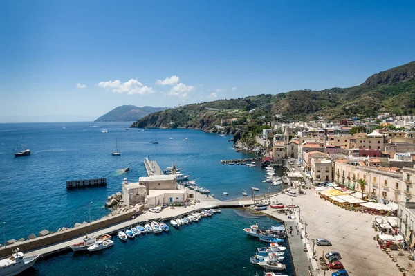 Puerto deportivo isla de Lipari —  Fotos de Stock