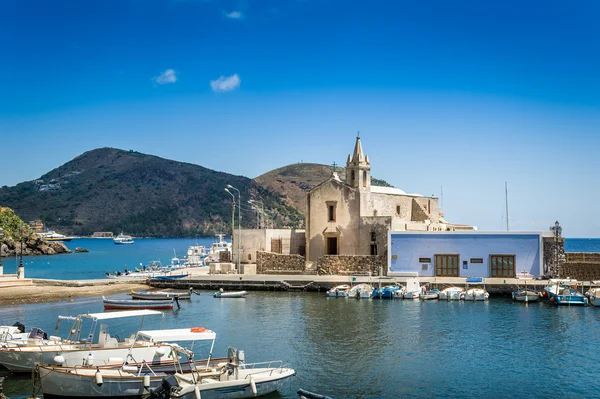 Lipari Adası Yat Limanı