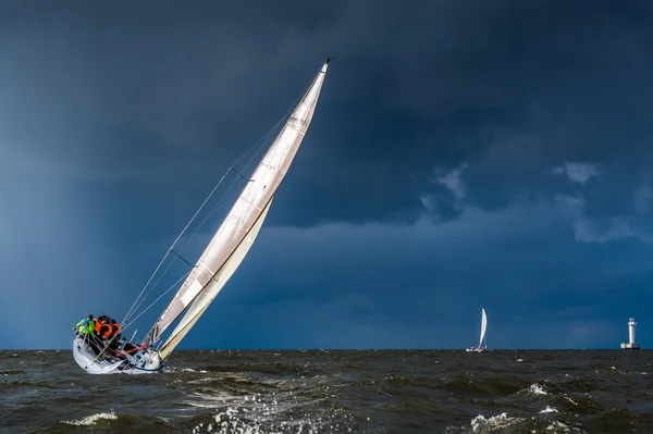 Sailing in a gale — Stock Photo, Image