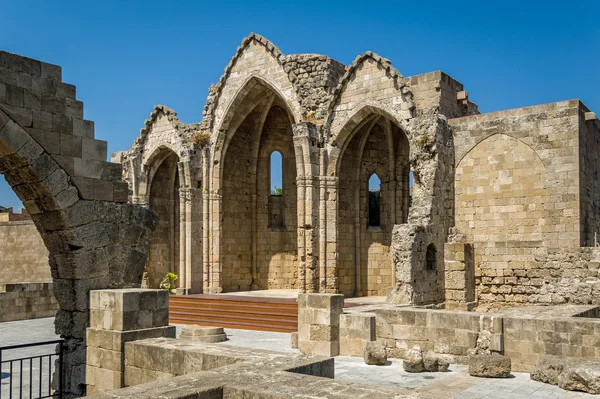 Ruínas da Basílica Românica — Fotografia de Stock