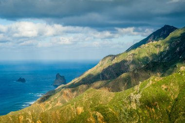 Tenerife kayalar ve dağlar