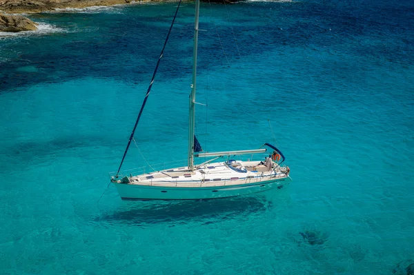 Sailing yacht — Stock Photo, Image