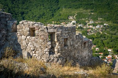 HAJ-Nehaj antik kale kule