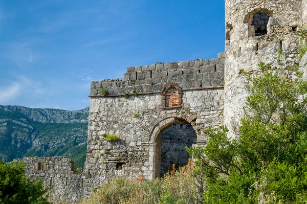 Κεντρική πύλη αρχαίου φρουρίου HAJ-Nehaj — Φωτογραφία Αρχείου