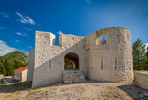 Besac Ortaçağ Kalesi