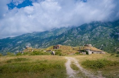 Thurmfort Gorazda kale kırsal yol