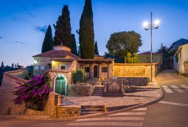 Eski Bar gece sokakları